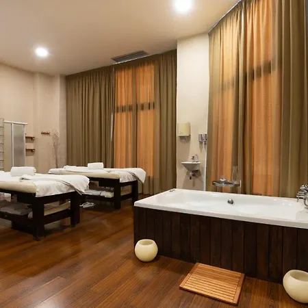 Gale Hotel 4*